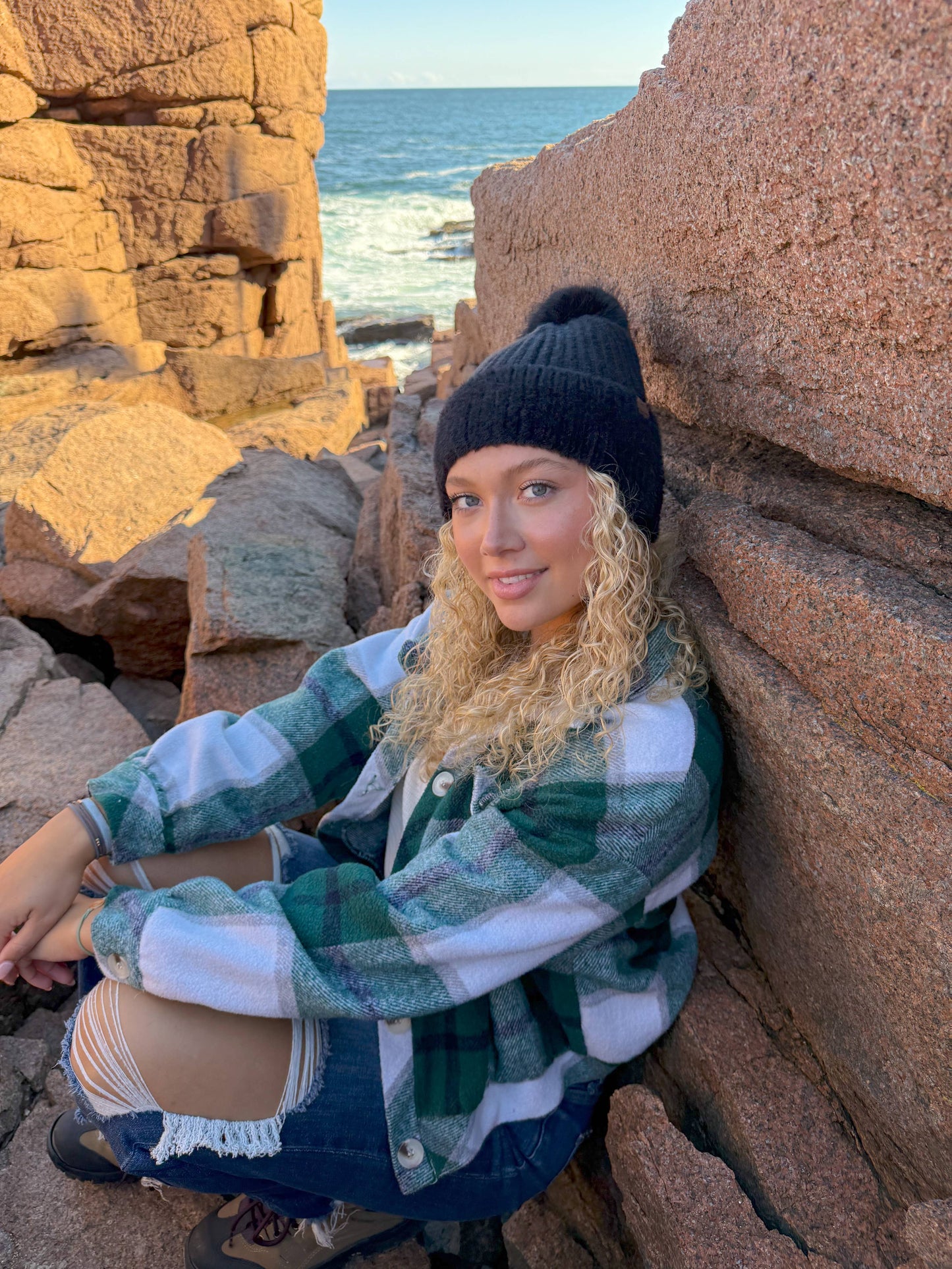 Fur Earflap Pom HTE0108