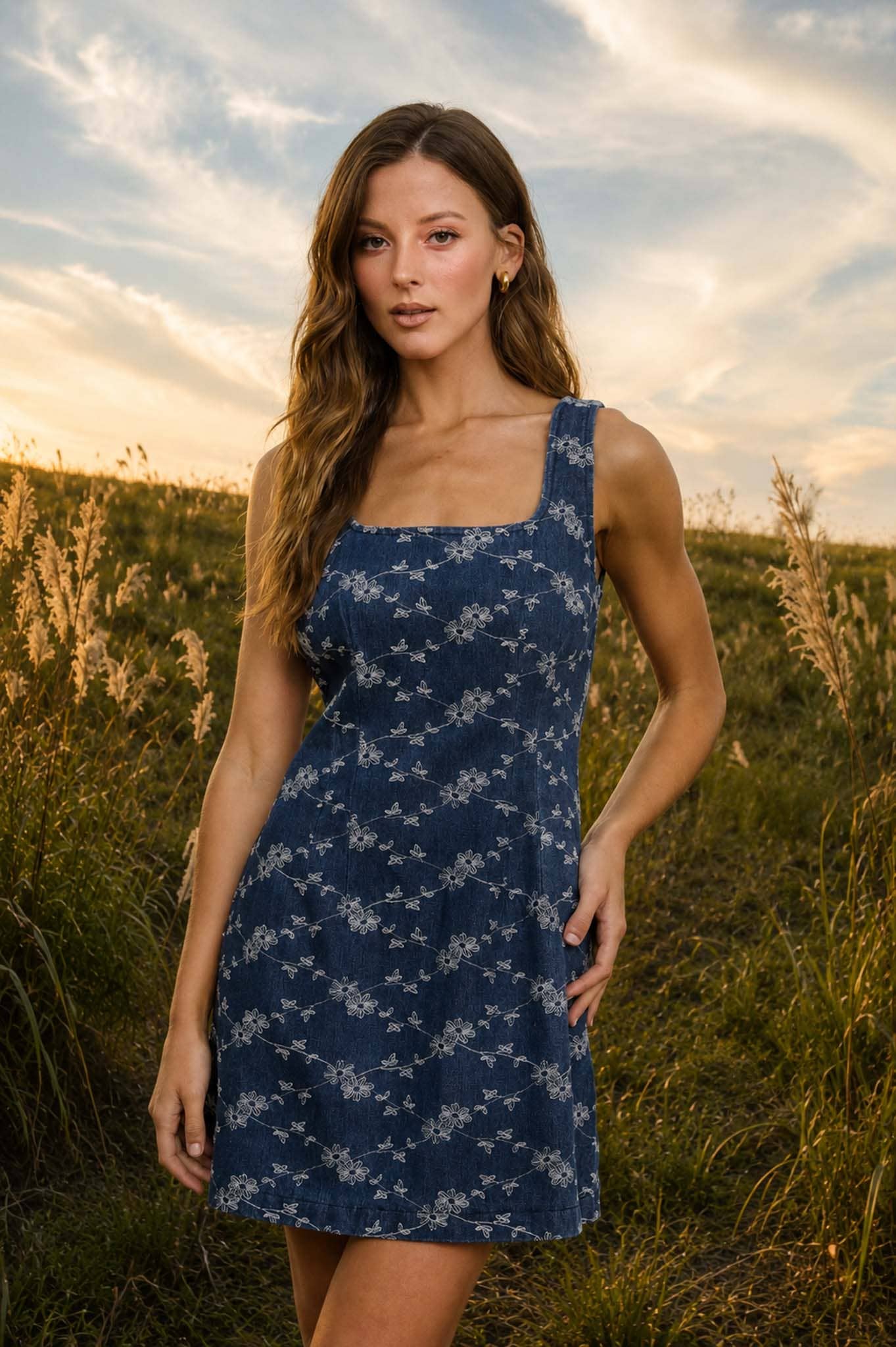 FLORAL EMBROIDERY BASQUE WAIST DENIM MINI DRESS