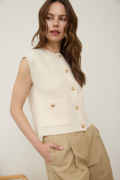 GOLD BUTTON SLEEVELESS POCKET DETAIL KNIT VEST