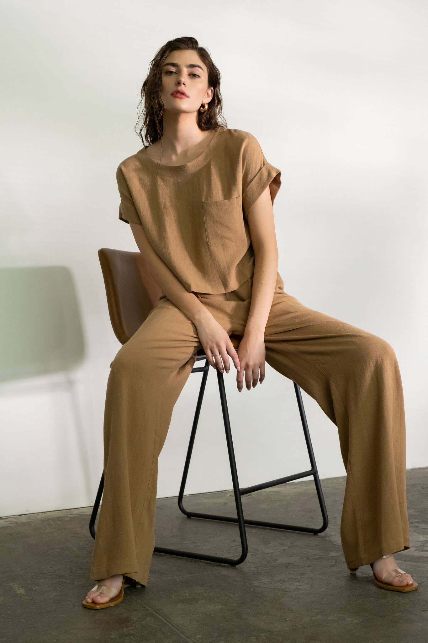 HIGH WAIST WIDE LEG PLEATED LINEN PANTS