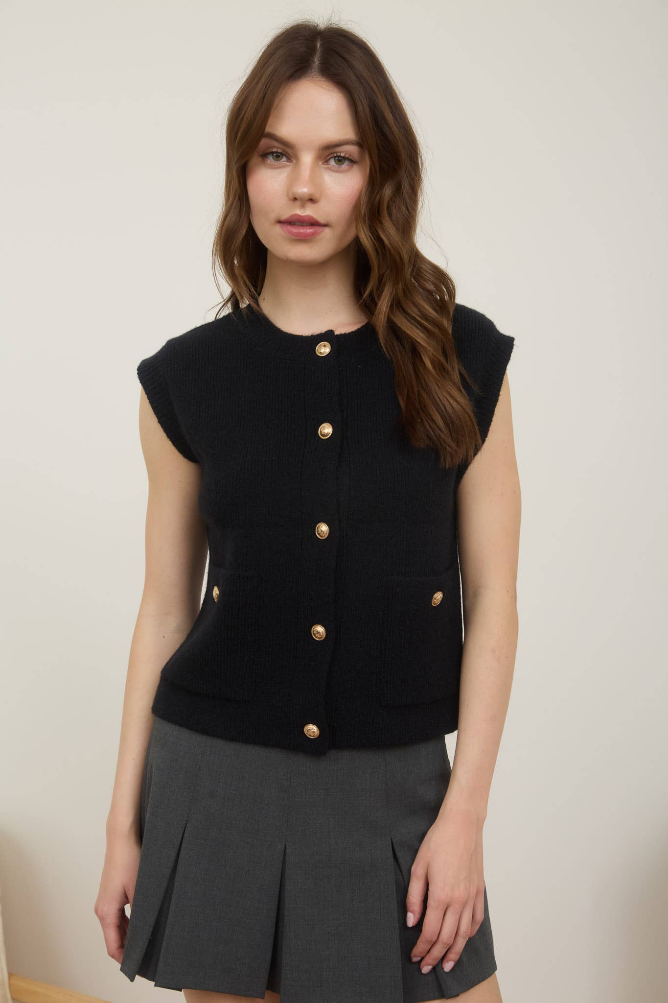 GOLD BUTTON SLEEVELESS POCKET DETAIL KNIT VEST