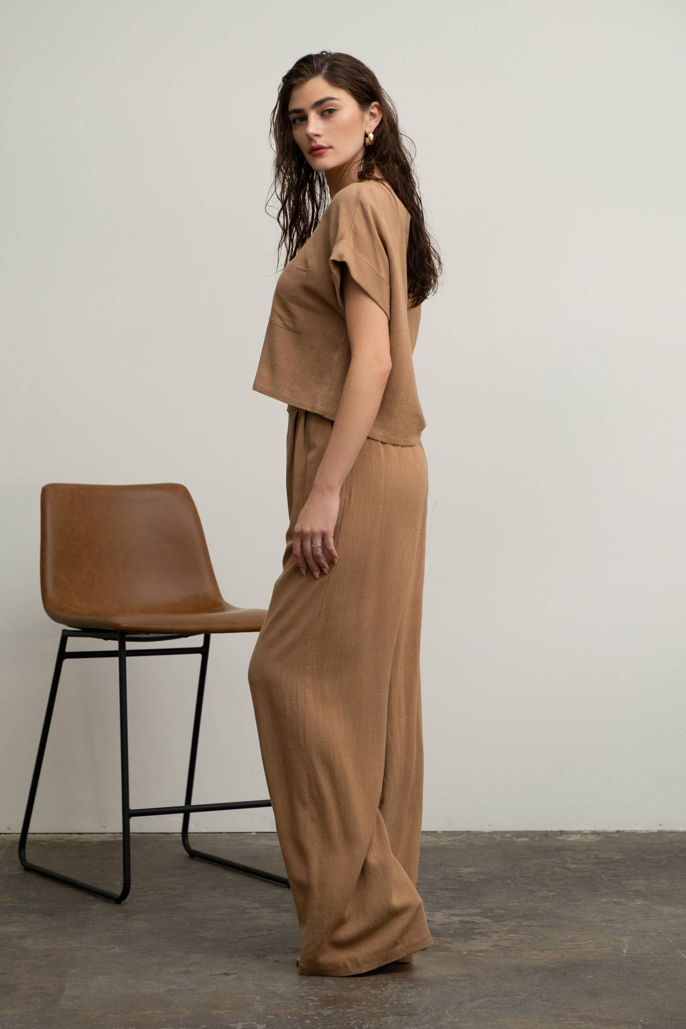 HIGH WAIST WIDE LEG PLEATED LINEN PANTS